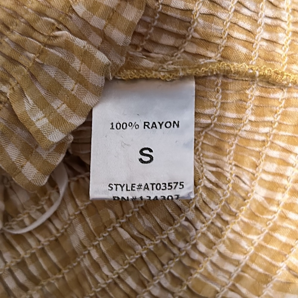 Cute top by Lumiere - Picture 7 of 9